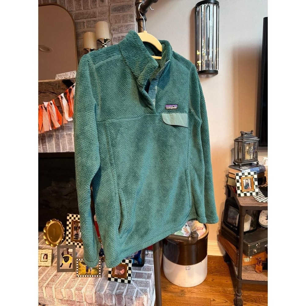 Patagonia Women's Re-Tool Snap-T Pullover fleece green large